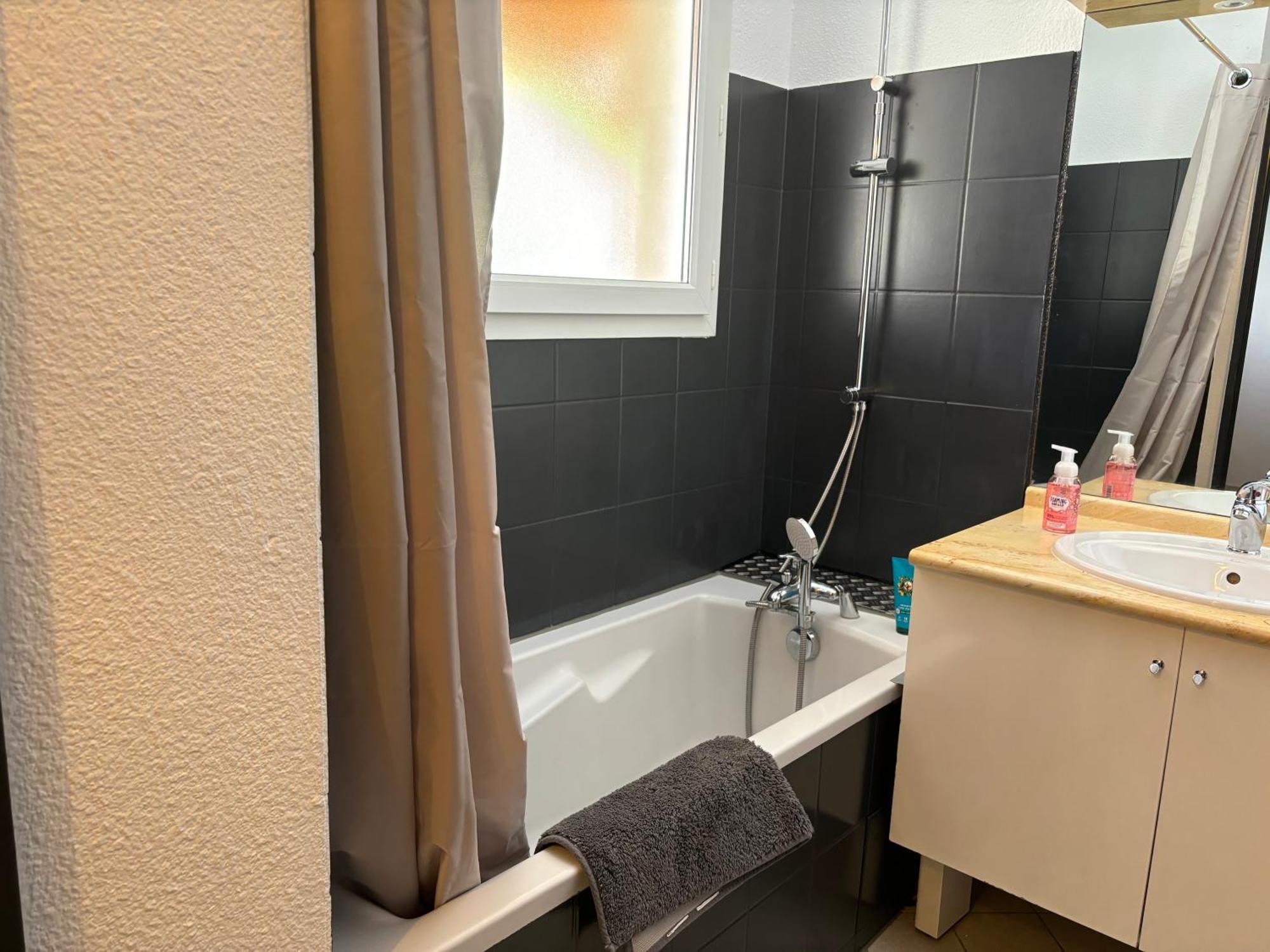 Cosy Rue Pasteur Apartment